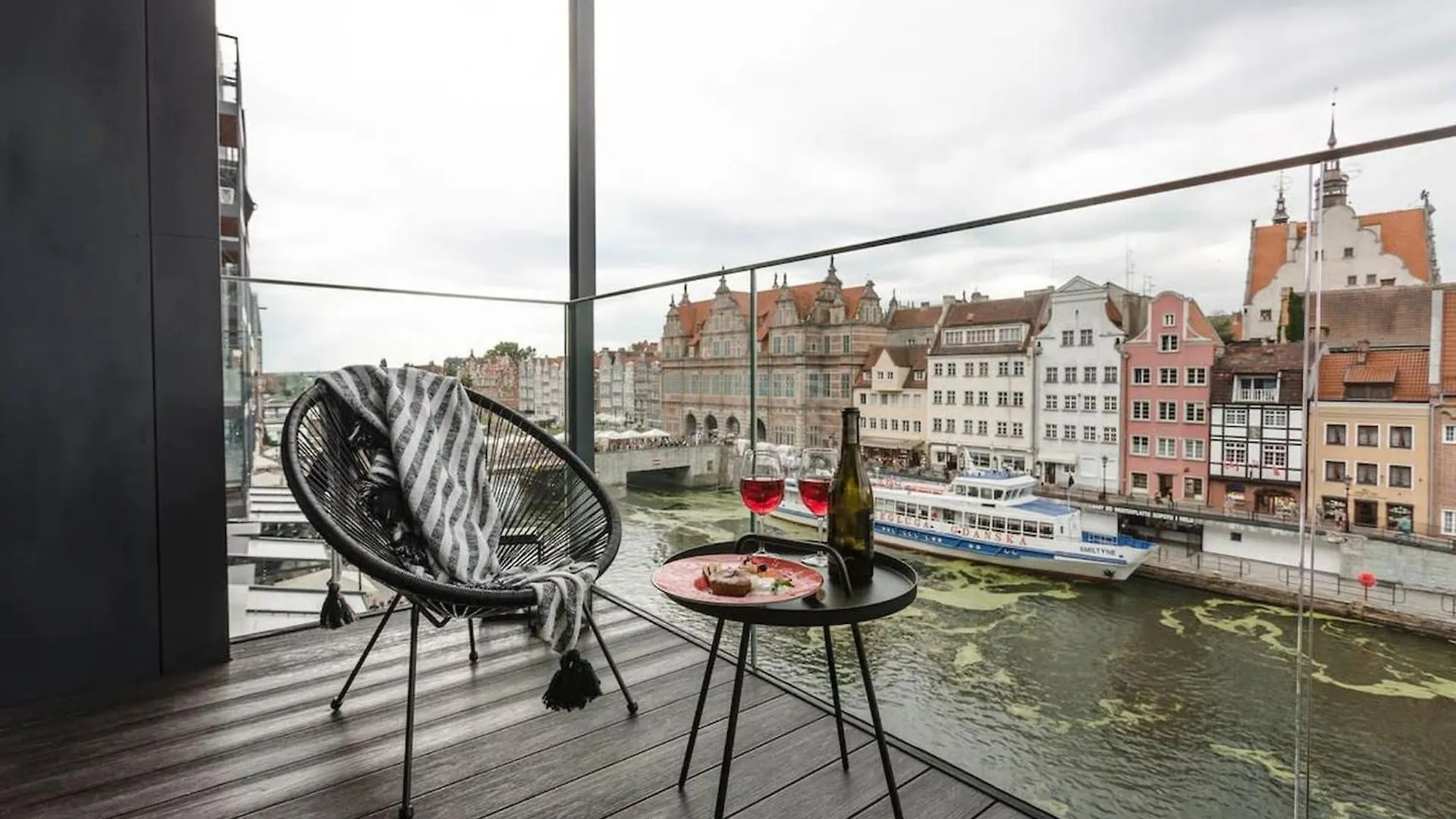 Aparthotel Rent Like Home - Apartamenty Deo Plaza Gdansk Poland